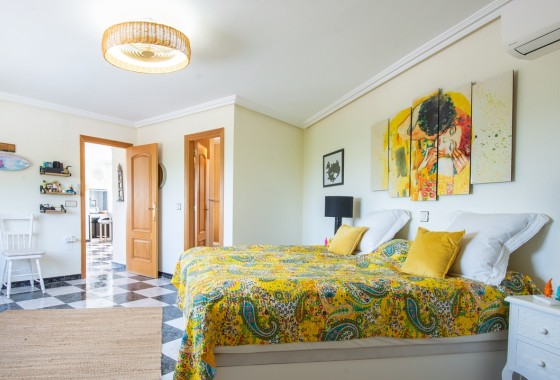 Resale - Freistehende Villa -
Algorfa