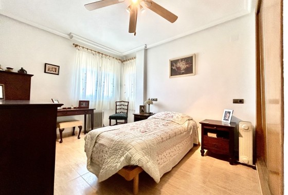 Herverkoop - Appartement / Flat -
Almoradí - Inland