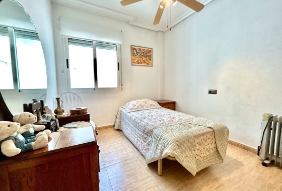 Herverkoop - Appartement / Flat -
Almoradí - Inland