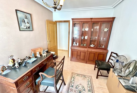 Herverkoop - Appartement / Flat -
Almoradí - Inland