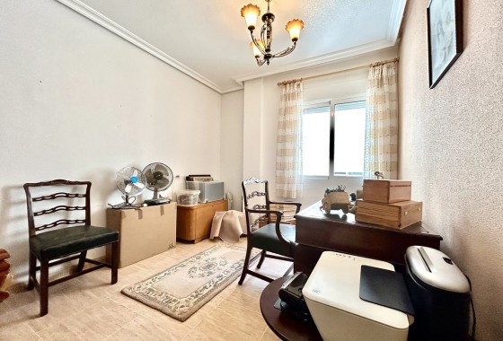 Herverkoop - Appartement / Flat -
Almoradí - Inland