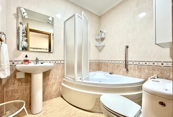 Herverkoop - Appartement / Flat -
Almoradí - Inland