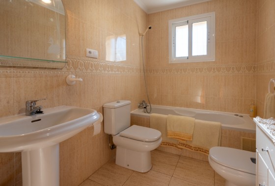 Resale - Freistehende Villa -
Algorfa