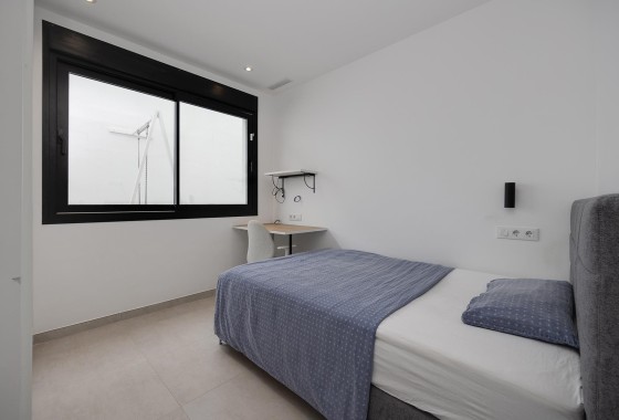 Venta - Chalet Independiente -
Pinar de Campoverde - Inland