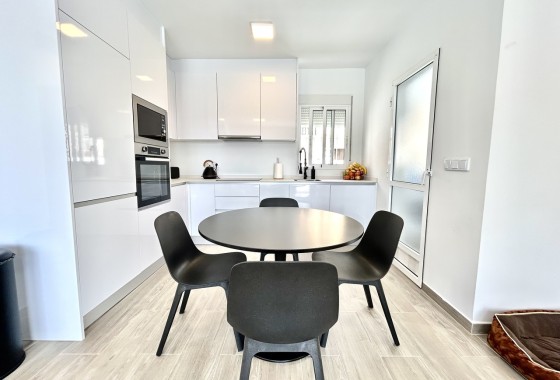 Herverkoop - Vrijstaande Villa -
Villamartín - Costa Blanca