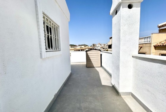 Herverkoop - Vrijstaande Villa -
Villamartín - Costa Blanca