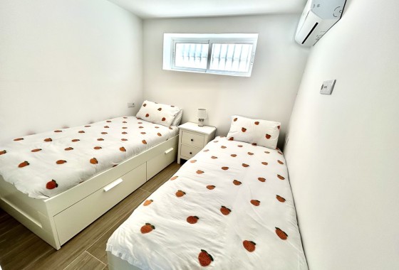 Herverkoop - Vrijstaande Villa -
Villamartín - Costa Blanca