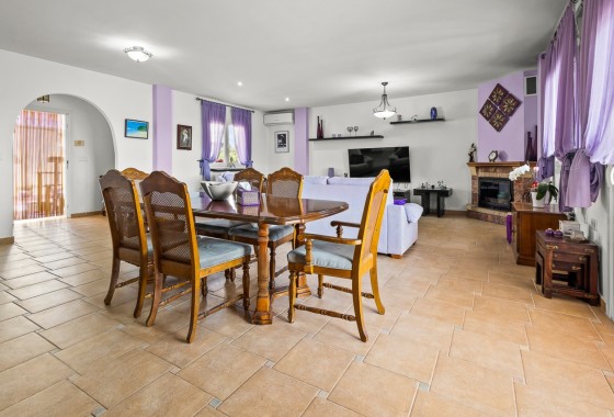 Revente - Villa Individuelle -
Algorfa