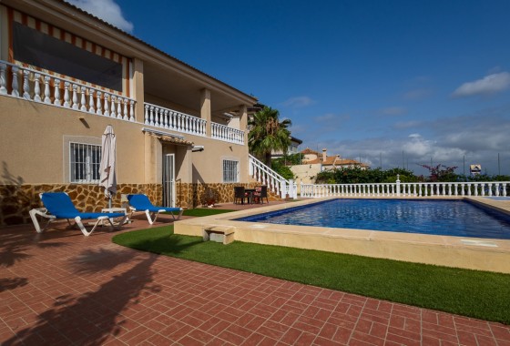 Revente - Villa Individuelle -
Algorfa