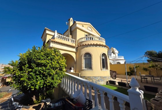 Venta - Chalet Independiente -
Orihuela Costa - Villamartín-Las Filipinas