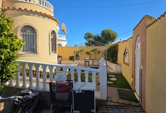 Venta - Chalet Independiente -
Orihuela Costa - Villamartín-Las Filipinas