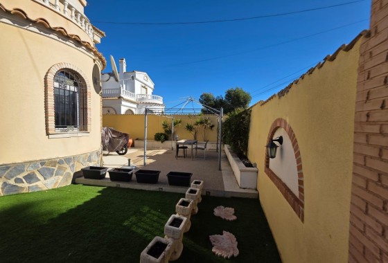Venta - Chalet Independiente -
Orihuela Costa - Villamartín-Las Filipinas