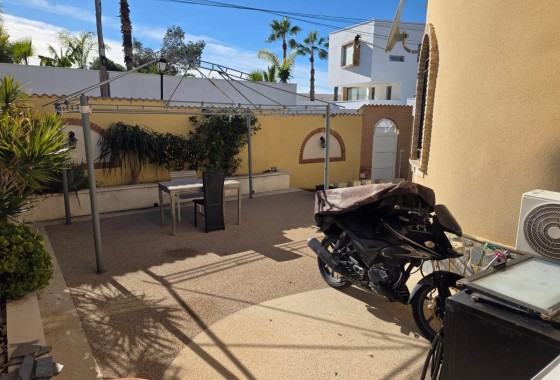 Venta - Chalet Independiente -
Orihuela Costa - Villamartín-Las Filipinas
