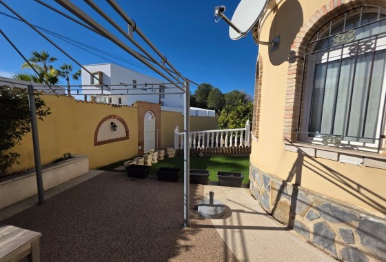 Venta - Chalet Independiente -
Orihuela Costa - Villamartín-Las Filipinas
