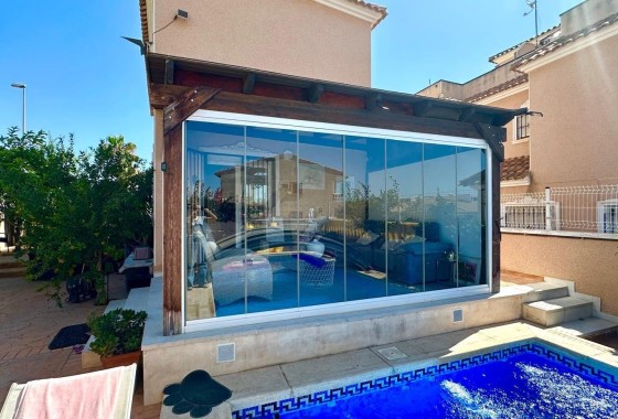 Venta - Chalet Independiente -
Orihuela Costa - La Regia