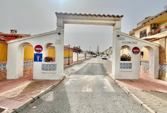 Sale - Detached Villa -
Torrevieja - Los Balcones