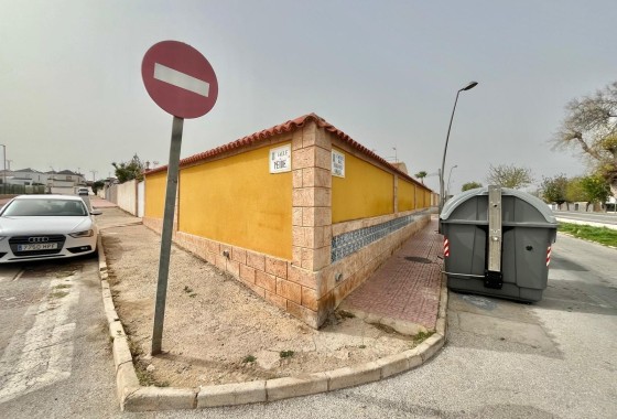 Sale - Detached Villa -
Torrevieja - Los Balcones