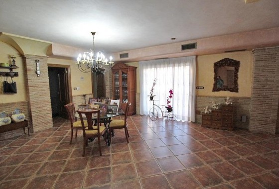 Herverkoop - Vrijstaande Villa -
Formentera del Segura - C- Cooperativa