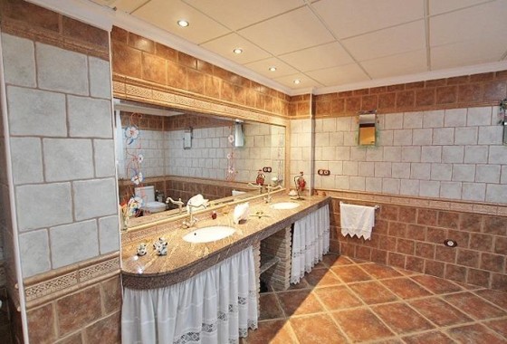 Herverkoop - Vrijstaande Villa -
Formentera del Segura - C- Cooperativa