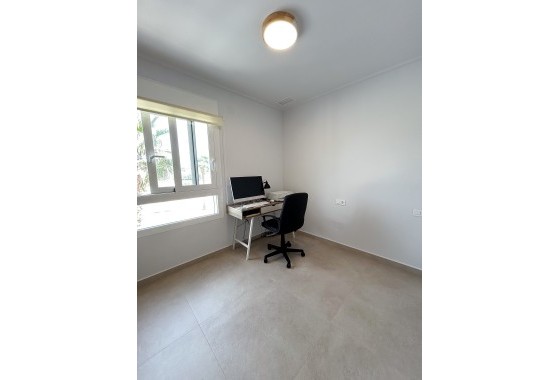 Venta - Apartamento / Piso -
El Raso - Costa Blanca
