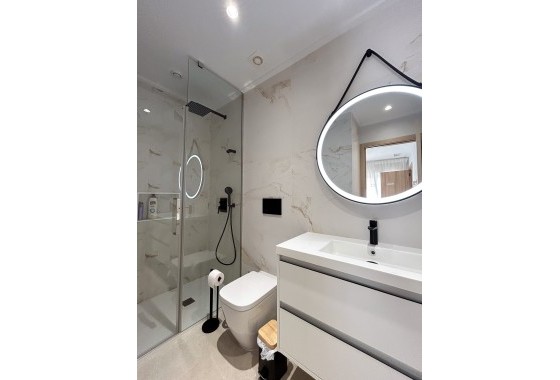 Venta - Apartamento / Piso -
El Raso - Costa Blanca