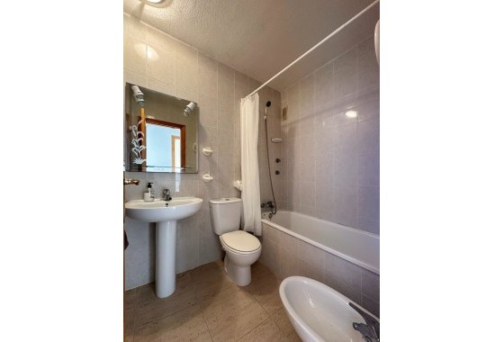 Revente - Appartement -
San Miguel de Salinas - Inland