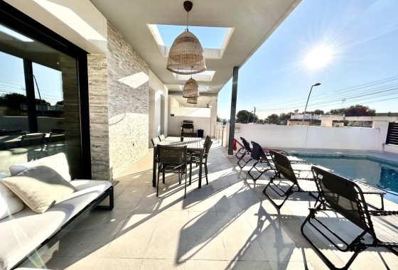 Herverkoop - Vrijstaande Villa -
Los Balcones - Los Altos del Edén - Costa Blanca