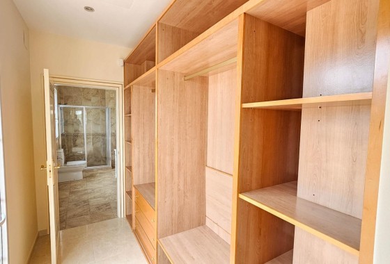 Resale - Freistehende Villa -
Cabo Roig