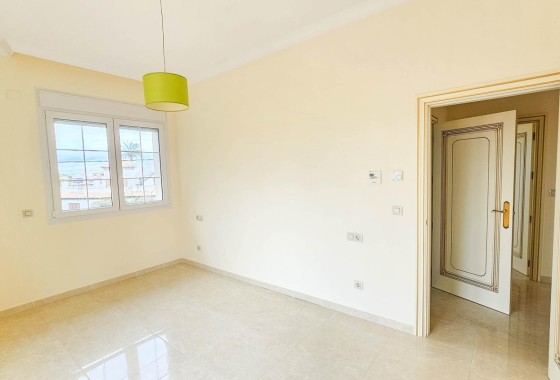 Resale - Freistehende Villa -
Cabo Roig