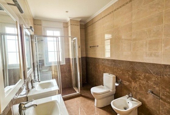 Resale - Freistehende Villa -
Cabo Roig