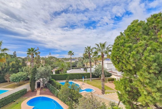 Resale - Freistehende Villa -
Cabo Roig