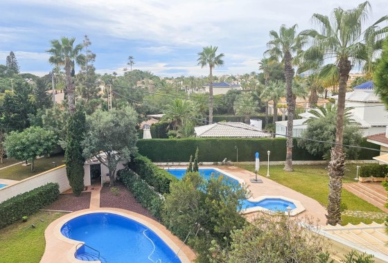 Resale - Freistehende Villa -
Cabo Roig