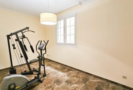 Resale - Freistehende Villa -
Cabo Roig