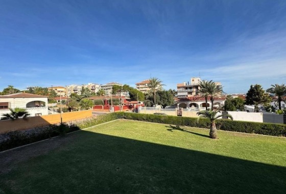 Revente - Appartement -
Torrevieja - Punta Prima