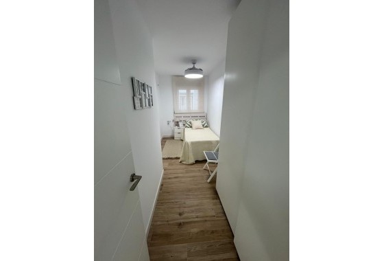 Revente - Appartement -
Torrevieja - Punta Prima