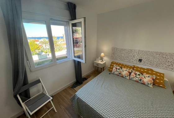 Revente - Appartement -
Torrevieja - Punta Prima