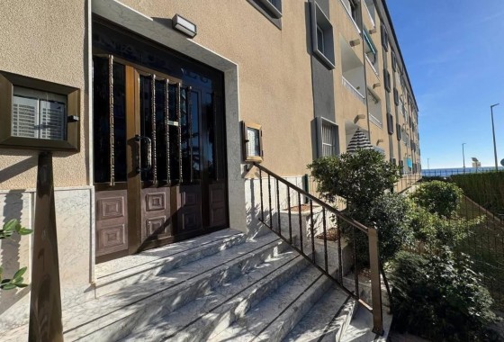 Revente - Appartement -
Torrevieja - Punta Prima