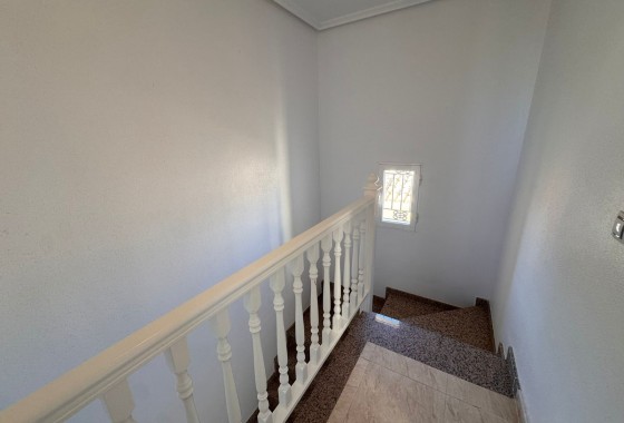 Herverkoop - Stadswoning -
Campoamor - Costa Blanca