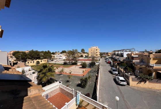 Herverkoop - Stadswoning -
Campoamor - Costa Blanca