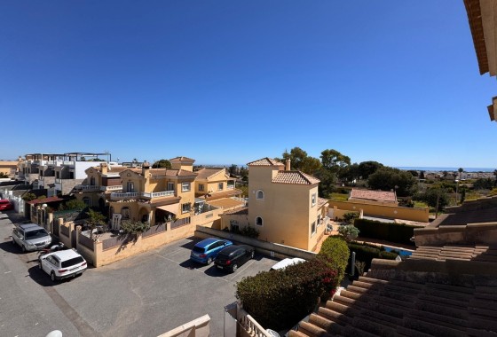 Herverkoop - Stadswoning -
Campoamor - Costa Blanca