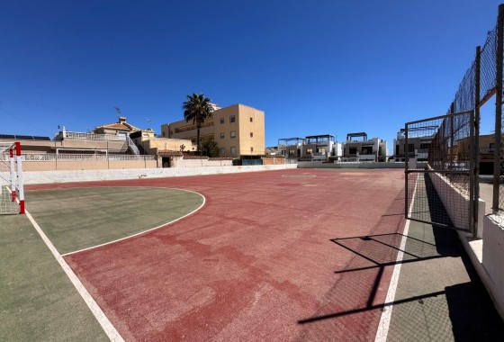 Herverkoop - Stadswoning -
Campoamor - Costa Blanca