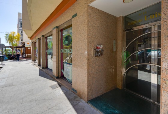 Venta - Apartamento / Piso -
Torrevieja - Center