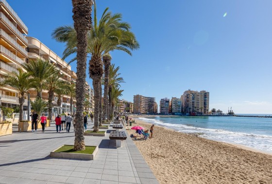Venta - Apartamento / Piso -
Torrevieja - Center