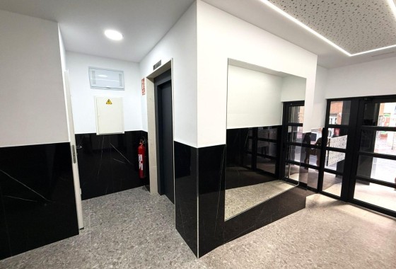 Sprzedaż - Apartament / Mieszkanie -
Torrevieja - Parque de las Naciones