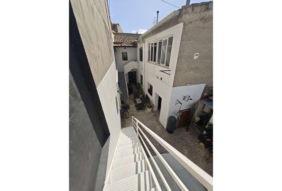 Revente - Maison de ville -
Pinoso - Inland