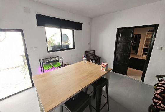 Revente - Maison de ville -
Pinoso - Inland