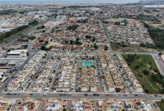 Herverkoop - Appartement / Flat -
Torrevieja - El limonar