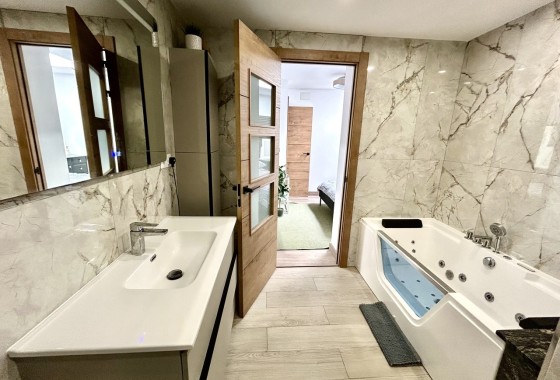 Sale - Town house -
San Miguel de Salinas - Inland