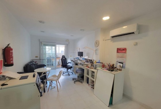 Sprzedaż - Apartament / Mieszkanie -
Torrevieja - Playa del Cura