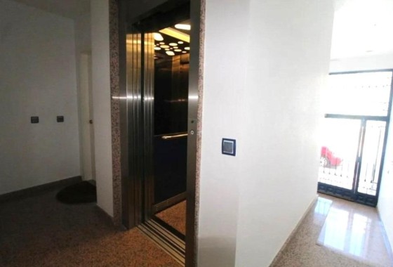 Sprzedaż - Apartament / Mieszkanie -
Torrevieja - Playa del Cura